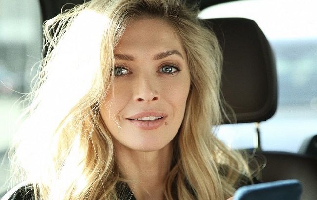 Італійка: Віра Брежнєва похвалилася розкішною фігурою в облягаючій вечірній сукні