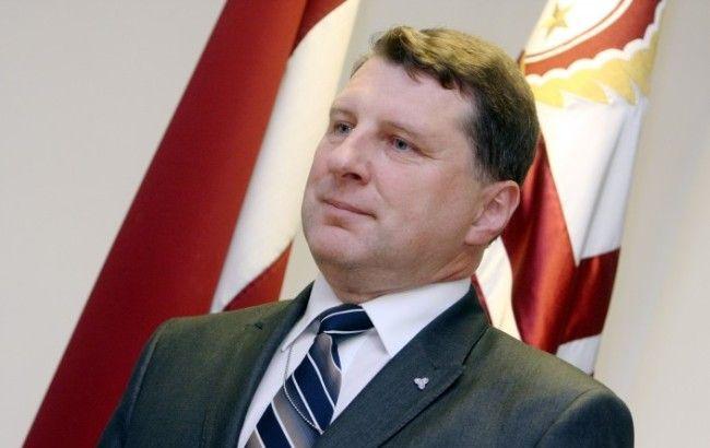 Избранный на пост Президента Латвии Вейонис заверил Порошенко в поддержке партнерства с Украиной