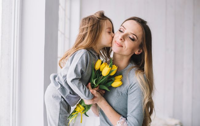 Сильная молитва за маму, которую нужно прочесть 14 мая