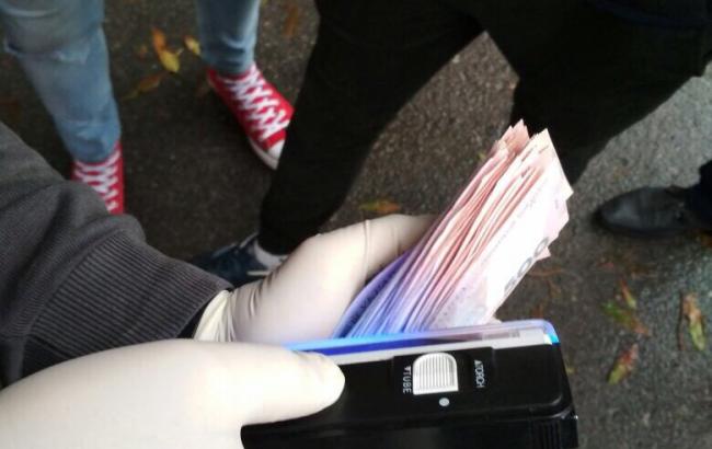 У Вінницькій області затримали поліцейських на 50 тис. гривень хабара