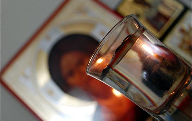 Православные предприниматели: в храмах Мелитополя священники построили бизнес на святой воде