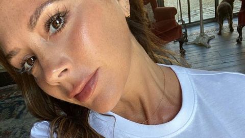 Так шикарна: 46-річна Вікторія Бекхем в розкішному платті захопила нев'янучою красою