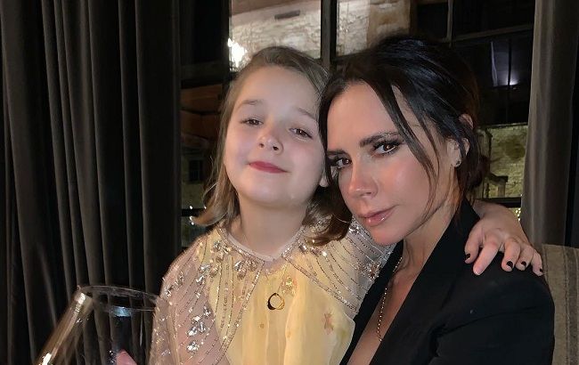 Стильна дівчинка: Вікторія Бекхем показала нову зачіску дочки