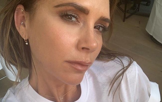 Жінка без посмішки: Вікторію Бекхем розкритикували в мережі за надмірну серйозність