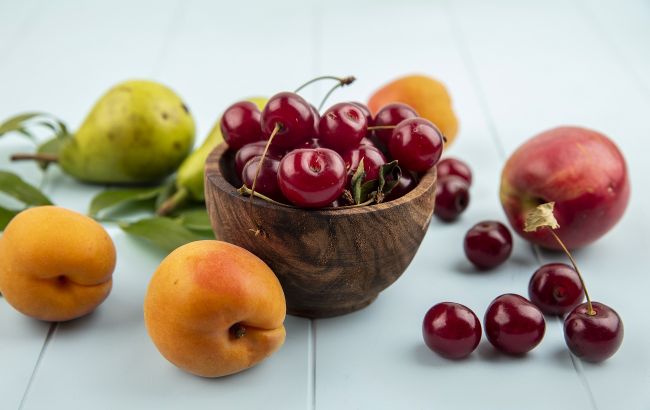 Експерти назвали 2 фрукти, які замінять снодійне і подарують глибокий сон