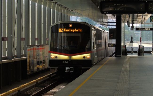 Ще на місяць. У європейській країні передумали вводити платний проїзд для українців