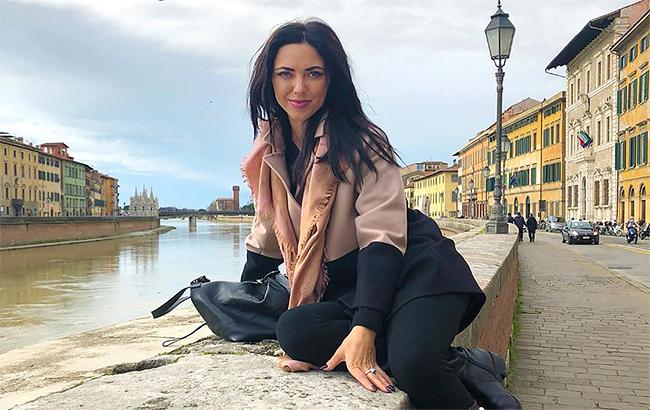 Віка з "Неангелів" показала милі фото зі своєю мамою на відпочинку