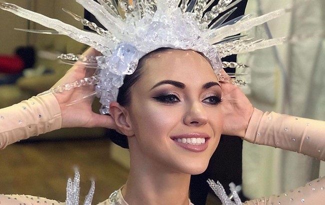 В білій сукні та фаті: солістка НеАнгелів заінтригувала новими фото