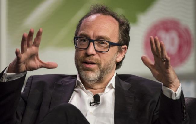 Засновник "Вікіпедії" планує запустити сервіс з боротьби з фейковими новинами