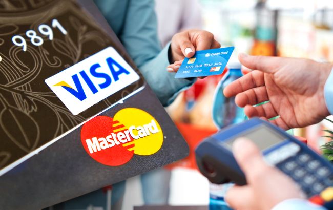 Visa чи Mastercard. В чому різниця і яку карту обрати, щоб не розоритися на комісіях