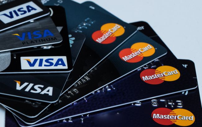 Бізнес просить владу запобігти зростанню вартості еквайрінгу Mastercard та Visa