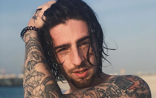 С ярким макияжем и на каблуках: Владимир Дантес поразил неожиданным образом