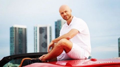 Так намного лучше: Влад Яма поразил "изменениями" во внешности за период карантина