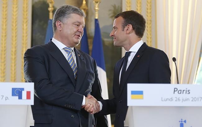 Порошенко и Макрон скоординировали позиции по миротворческой миссии ООН на Донбассе