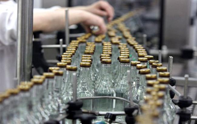 Украина в феврале сократила производство водки на 27,6%