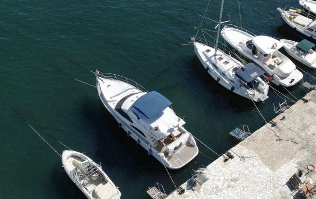 У Києві затонула яхта