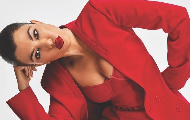 Страсти накаляются: Кортни Кардашьян украсила обложку Vogue México
