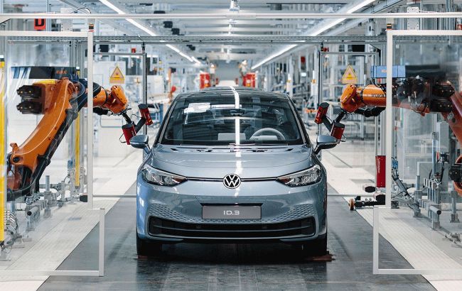 Через війну в Україні: виробництво автомобілів на заводах Volkswagen буде призупинено