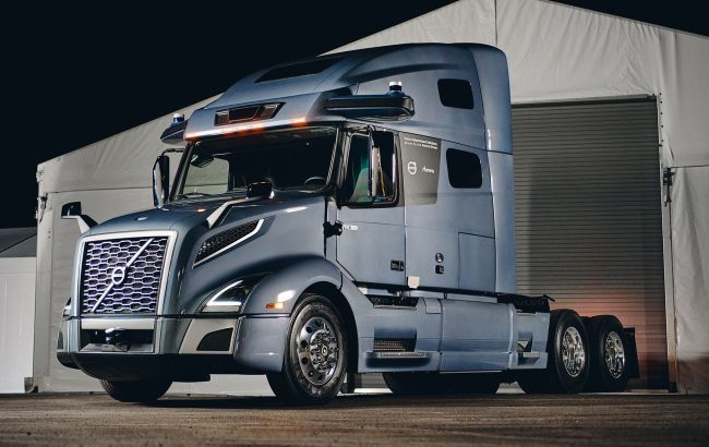 Volvo запускает на дороги США беспилотный грузовик