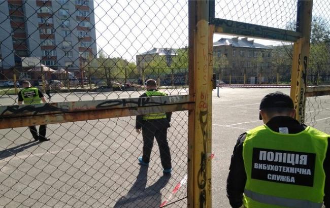 У Києві стався вибух на спортивному майданчику