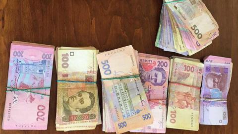 В Одесской области главу сельсовета задержали на взятке более 80 тыс. гривен