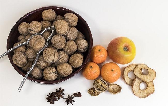 Диетолог объяснила, как правильно употреблять орехи и сохранить в них витамины