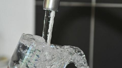 У Києві на 8 вулицях та проспекті Перемоги до 20 жовтня відключатимуть воду