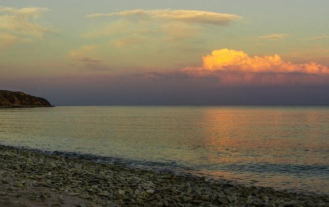 "Зато нудистам раздолье": популярный курорт в Крыму показали до и после аннексии (фото)