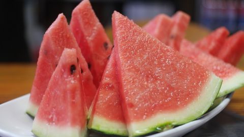 Кавуни з нітратами: симптоми та перші дії при отруєнні