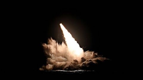 США за неделю испытали 4 баллистические ракеты