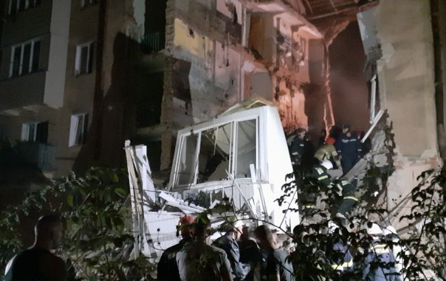 В результате взрыва газа в четырехэтажке в Дрогобыче погиб человек