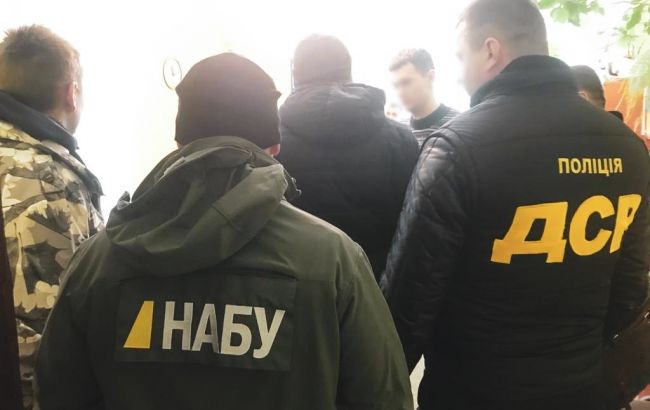 Глава райсуда на Закарпатье получил взятку за удовлетворение иска