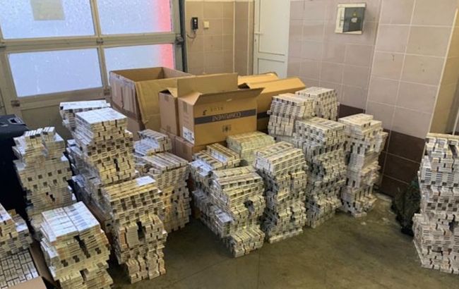 У отозванных чиновников МИД Украины нашли золото, сигареты и 140 тысяч долларов