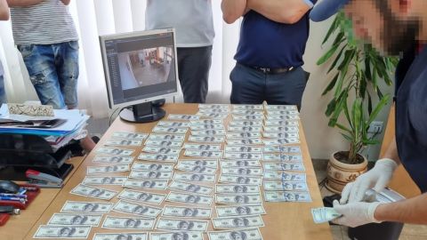 Змушував підлеглого брати хабарі: викрито чиновника Держпродспоживслужби