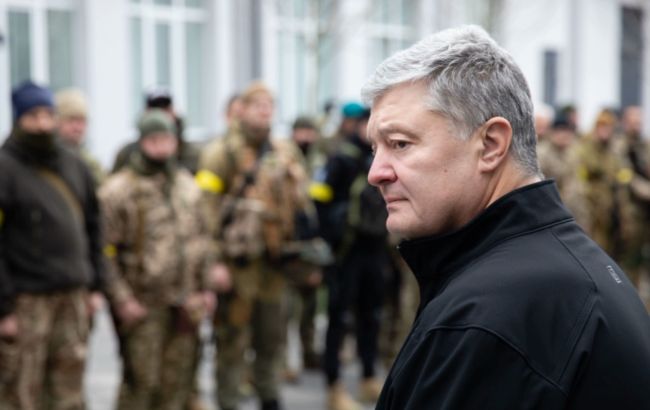 Порошенко: визит госсекретаря и министра обороны США является сигналом, что Украина побеждает