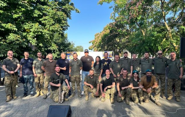 Дрони, зброя та оркестр: військові ВМС влаштували в Ізмаїлі свято до Дня Конституції