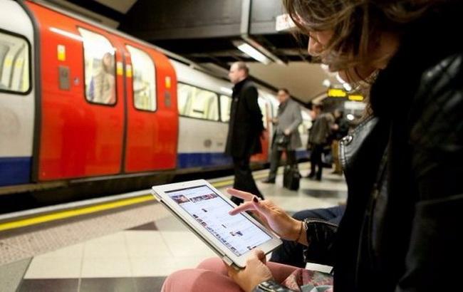 Еще на четырех станциях метро Киева запущен бесплатный Wi-Fi