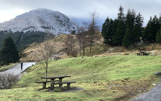 Секретна станція, фестивалі та корови "з гонором": як живуть у найважкодоступнішому селі України