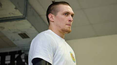 Попавший в "Миротворец" Усик станцевал с известной украинской певицей