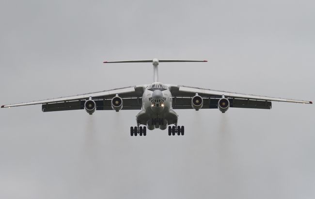 У Білорусі активізувалася військова авіація з Росії: карта маршрутів