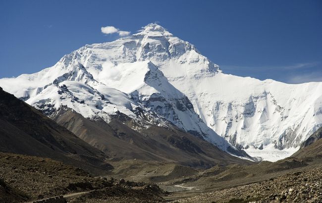 При сходженні на Еверест загинули два альпіністи. Це перші жертви в сезоні