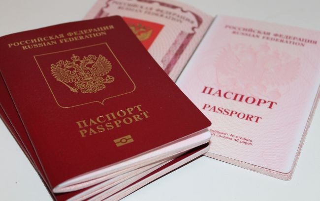 Оккупанты открывают пункты выдачи российских паспортов в Херсонской области