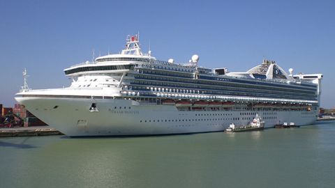 У гавані Гонконгу затонули десять круїзних лайнерів