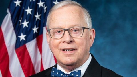 В США впервые от COVID-19 умер конгрессмен