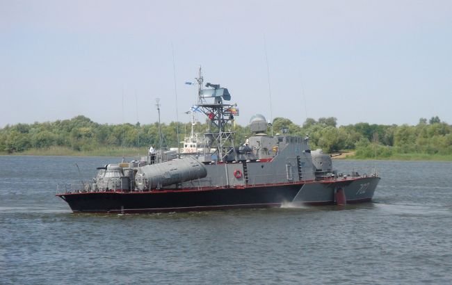 Будут проводить учения: Россия перебрасывает более 10 кораблей в Черное море