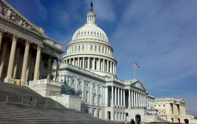 Палата представників проголосувала за скасування режиму НС в США