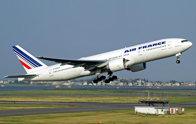 Страйк у Франції: Air France скорочує кількість рейсів