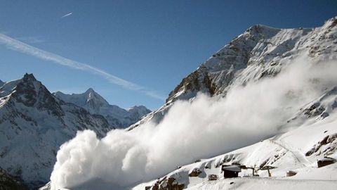 В Карпатах из-за оттепели возможны схождения лавин