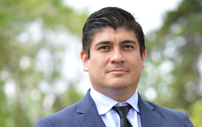 Новим президентом Коста-Ріки став кандидат від лібералів Карлос Альварадо