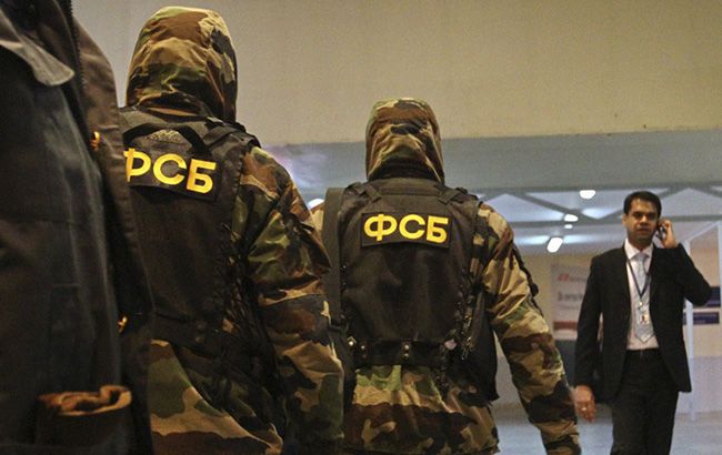 ФСБ России обвинила помощника Джемилева в "экстремистской деятельности"